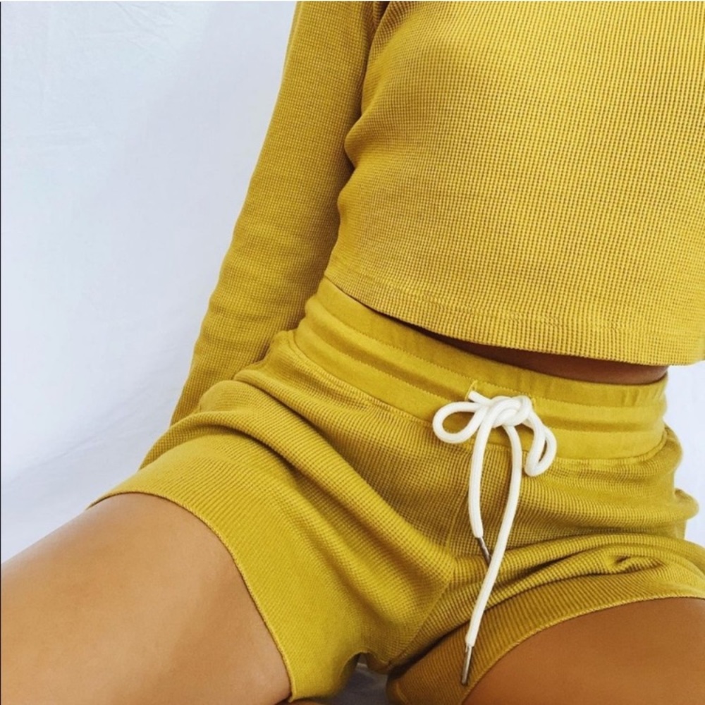 Lincoln Thermal Short - SAFFRON / M